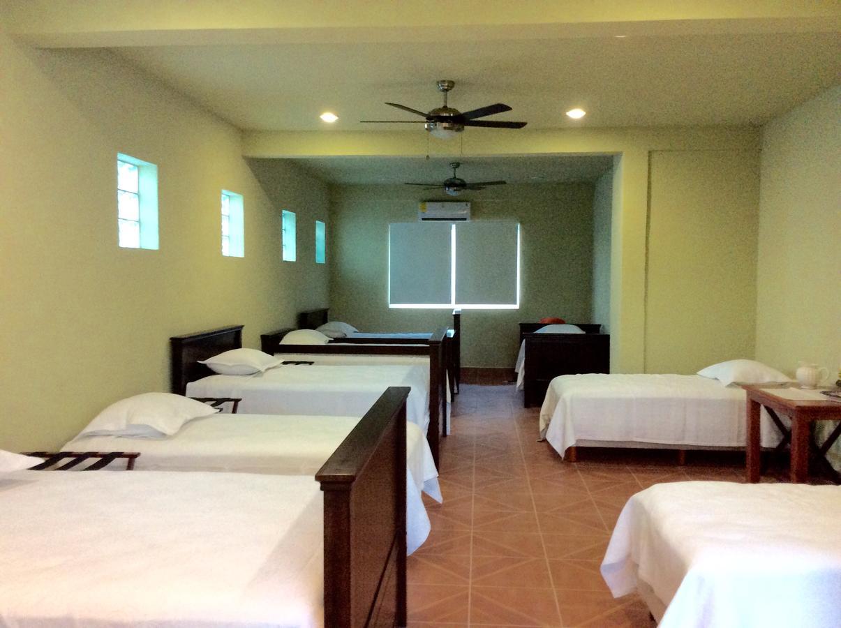 Casa Paloma Blanca Hostel Isla Mujeres Luaran gambar