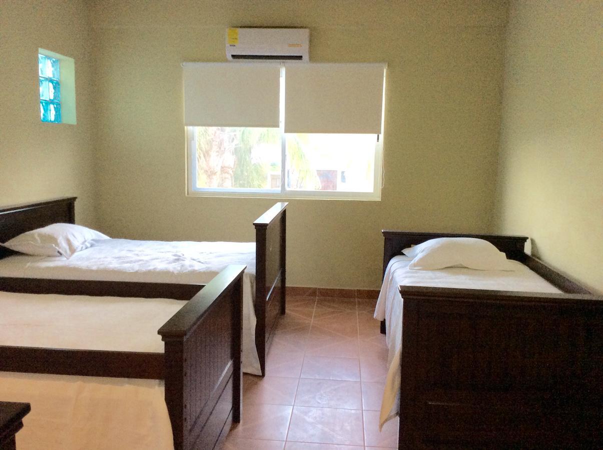 Casa Paloma Blanca Hostel Isla Mujeres Luaran gambar