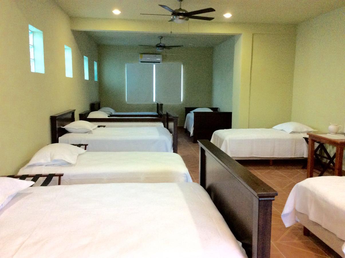 Casa Paloma Blanca Hostel Isla Mujeres Luaran gambar