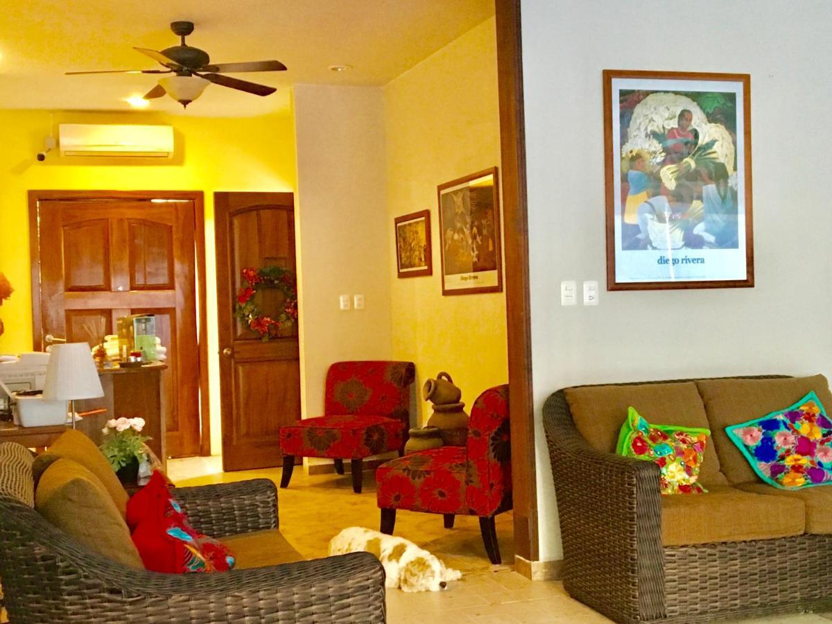 Casa Paloma Blanca Hostel Isla Mujeres Luaran gambar